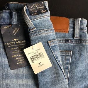 One pair Lucky Brand Woman’s jeans. New w/tags